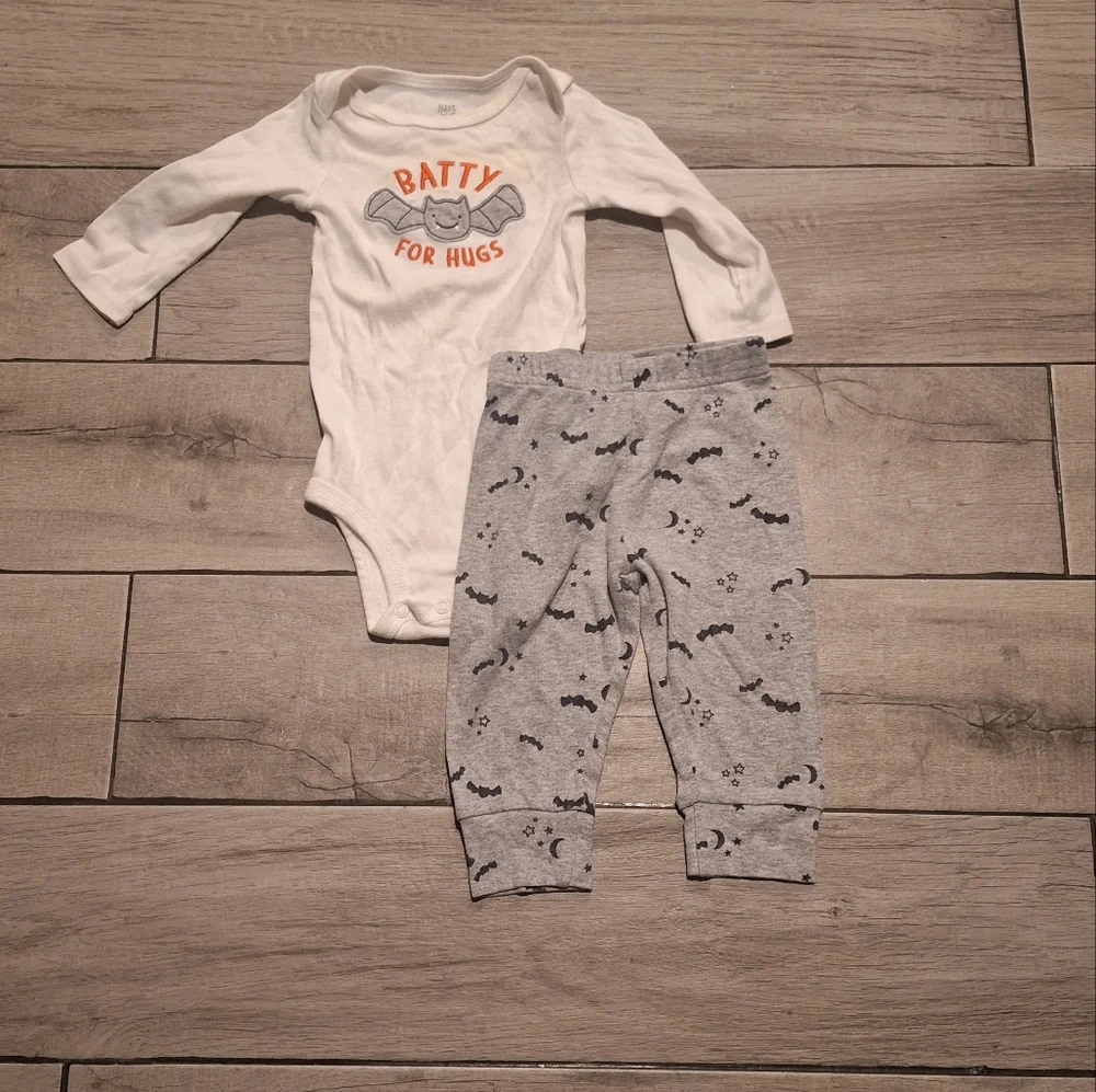 🍦 Carter's halloween bat set☃️